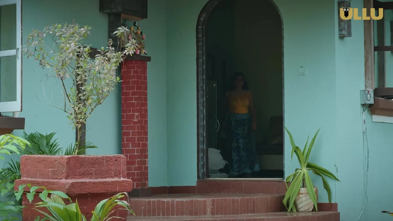Kala Khatta S01 P01 ULLU